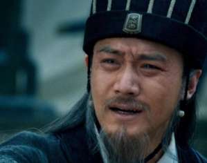 刘备提醒诸葛亮提防两个人，为何诸葛亮没在意呢？