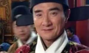面对宦官王振把持朝政，杨荣是怎么做的？