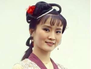红楼梦中麝月叫袭人为“花大奶奶”，是否逾矩？