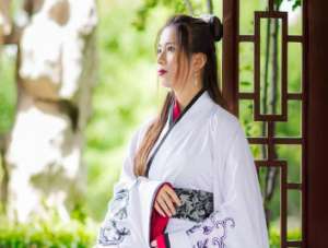 红楼梦中贾环、贾珠、贾兰作为庶子，能继承家业吗？
