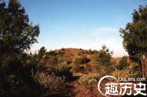 彝族文化  彝族向天坟是什么它有什么特别之处