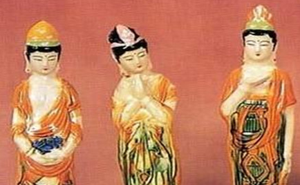 唐三彩只有三种颜色吗?在类别上它属于瓷器吗