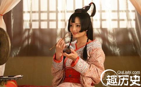 皇帝突遇猛兽袭击 她一个动作名垂青史
