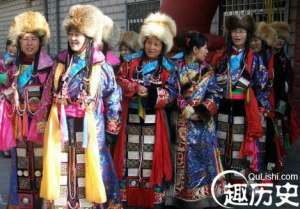 藏族服饰  藏族服饰的主要特点是什么
