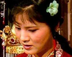 红楼梦中袭人腰间的那条红色汗巾，有什么特殊含义？
