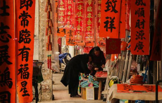 对联的历史有多悠久？“一日为日，二日为昌，三日为晶”的下联应该怎么对？