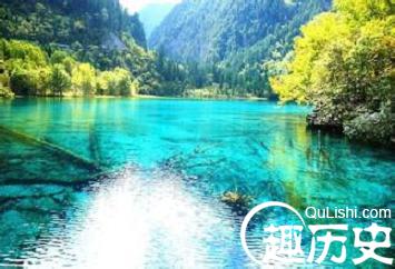 羌族“九寨沟”有着怎样秀美的风景