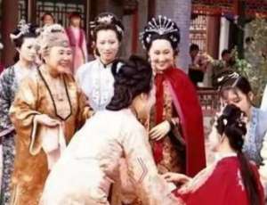 红楼梦薛家为何会搬离梨香院？那是什么地方？