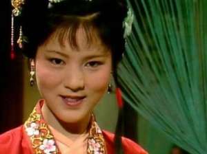 红楼梦中，王夫人为什么特地赏赐袭人两碗菜？