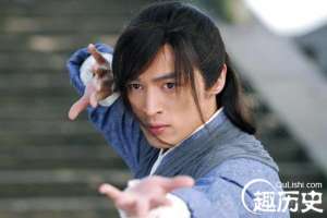 清朝多奇侠：书生考场练神掌 鼻中藏剑杀和珅