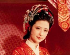 红楼梦中，贾珍为什么没有纳尤二姐为妾？