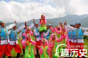 揭秘打堡垒：俄罗斯族最有趣的体育活动