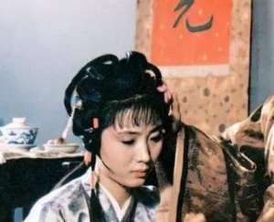 红楼梦中贾赦想娶鸳鸯的真实目的是为了什么？