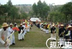 土族习俗 土族是怎样安葬逝者的