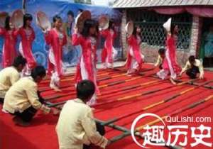京族最传统的民间娱乐项目是什么