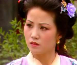 红楼梦中芳官为何敢和赵姨娘吵架？