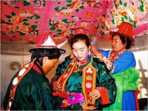 裕固族结婚习俗 裕固族传统婚礼习俗