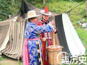 裕固族的生活礼仪与禁忌  出门看黄历办事也看黄历