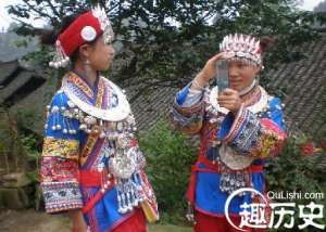 畲族服饰  畲族服饰中的女装最具民族特色