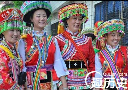 傈僳族服饰  傈僳族女子的服饰有什么特点
