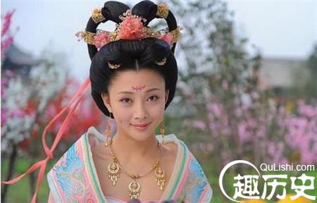 杨贵妃被唐玄宗赶出宫 皆因两次出轨事件？