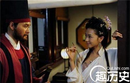 古代原配对付小三狠毒的方法- 剥光衣服剃光头发