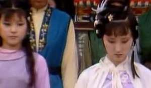 《红楼梦》袭人为什么不让黛玉和宝玉同去给贾赦请安？