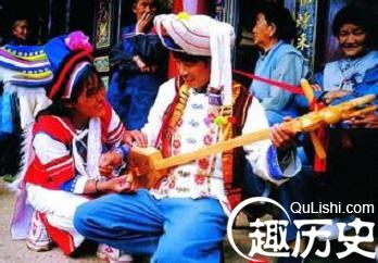 白族龙头三弦是啥样的？白族乐器简介