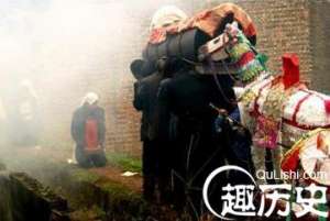 拉祜族习俗 拉祜族是怎样安葬逝者的