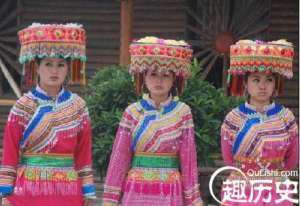 傈僳族服饰  傈僳族女装的头饰有什么特点
