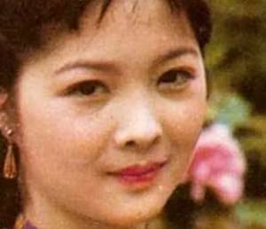 红楼梦中春燕在怡红院过的怎么样？