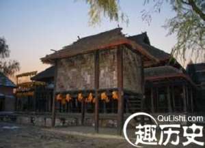 景颇族建筑 景颇族的猪脚屋啥样