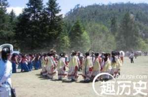 普米族舞蹈 普米族是怎样跳锅庄舞的