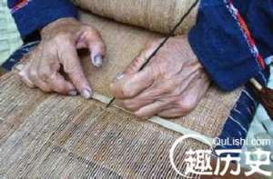 黎族服饰 古老的黎族树皮布服饰什么样