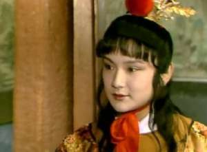 芳官是红楼梦中战斗力最强的丫头，为什么这么说呢？