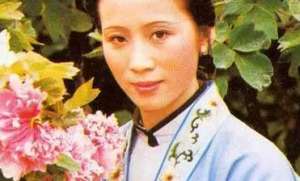 《红楼梦》世家大族都是势利眼，为什么没人欺负寡妇李纨？