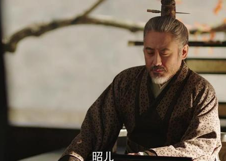 司马懿临死前为什么把大权交给司马师 交给司马昭不好吗