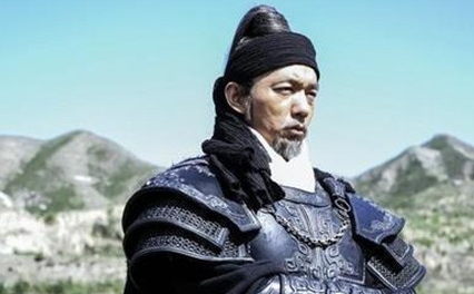 白起因为什么震慑了别国？他在长平之战中有何表现？
