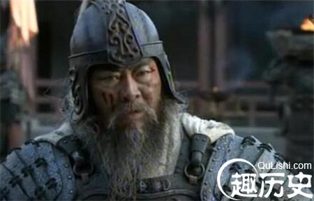 孙吴名将黄盖发起火烧赤壁特意选在几更天