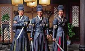 飞鱼服是明代锦衣卫所穿赐服，而其他大臣怎样才能获得它？