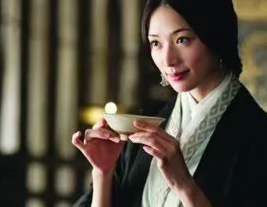 三国小乔和诸葛亮之间竟有此等关系，周瑜却......