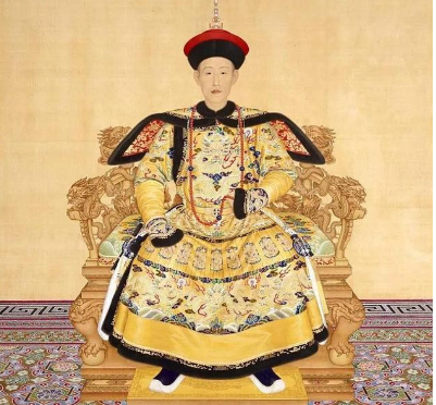 出身高贵的千金小姐，嫁给80多岁的乾隆，一生孤独