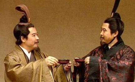 刘璋曾义无反顾地帮过刘备,两人最后为何却反目成仇?