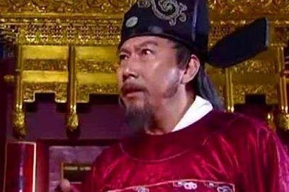 李善长在明朝建立过程中立下哪些功劳？他为何会引起朱元璋的不满？