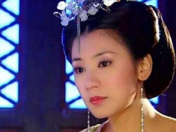 武则天是几岁进宫为妃的？她又是几岁登基几岁退位的？