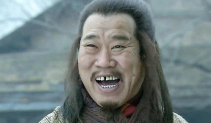 面对荆州这个四战之地，诸葛亮与庞统各自有怎样的意见？