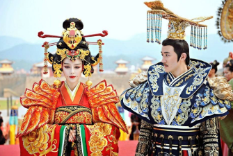 武则天爱唐高宗李治吗？武则天最后为什么摘下皇冠？