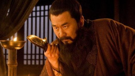关羽和曹操的私人关系为何如此暧昧 关羽为什么被迫加入曹操