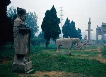 冉闵为什么能在众多帝王中脱颖而出？他登基前颁布了什么法令？