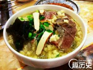 陕西羊肉泡馍的来历：一碗汤里的千年故事